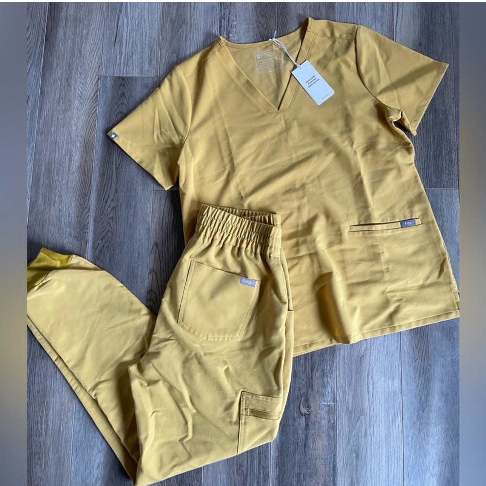 Figs Light Gold High Waisted Zamora Joggers Scrub Set